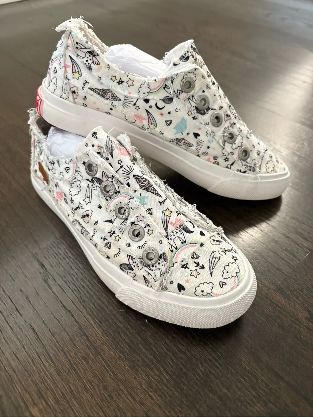 BLOWFISH MALIBU KIDS Girls White Unicorn & Rainbow Slip-On Shoes Sneakers Size 3